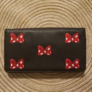 DISNEY Minnie Mouse Crossbody / Wristlet.